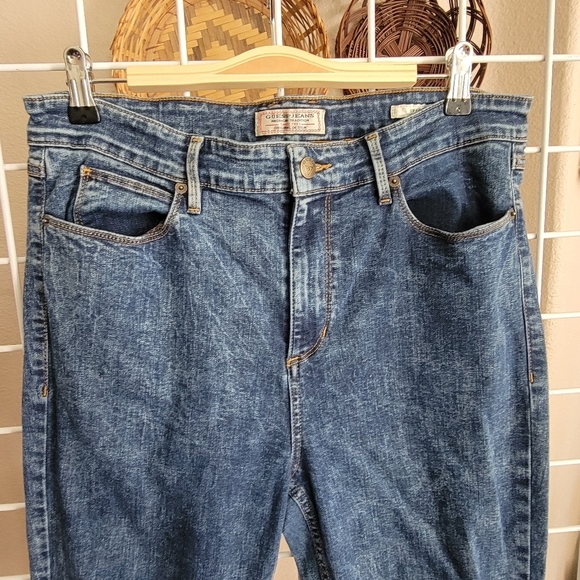 Guess 1981 Skinny Acid wash jean - Picture 2 of 6